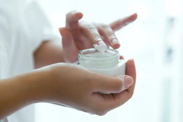Taurine powder for daily chemicals